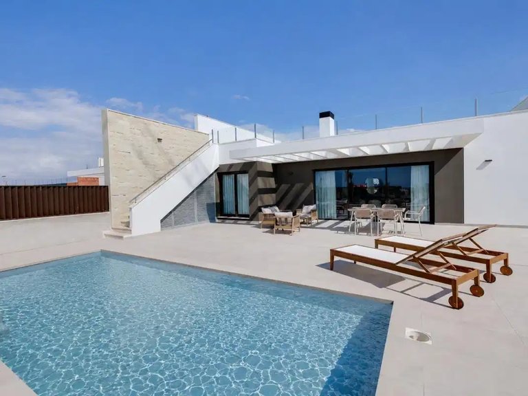 Town House for Sale in Mutxamel, Alicante 3