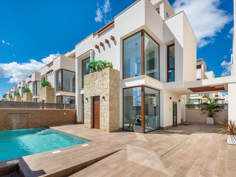 Town House for Sale in Los Montesinos, Alicante 1