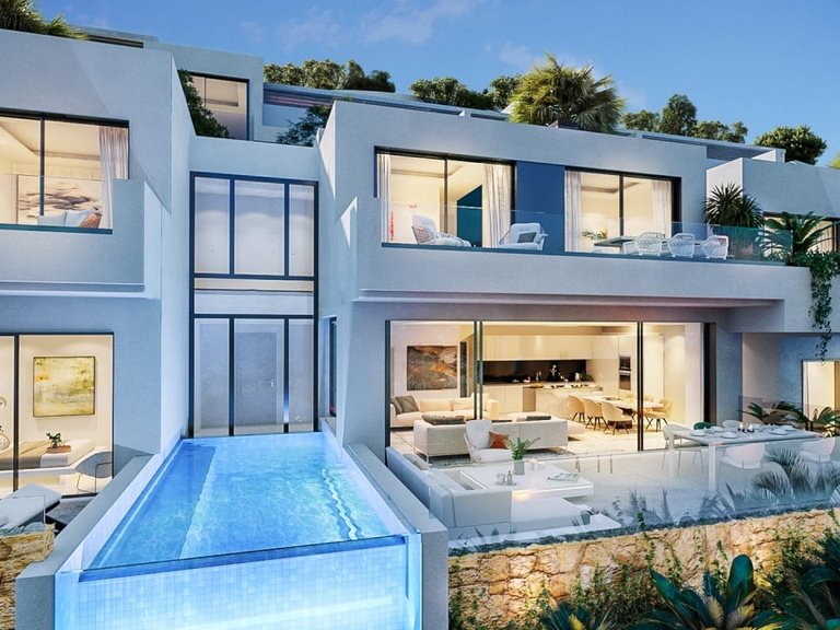 Town House for Sale in Benalmádena, Malaga 2