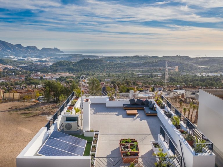 Town House for Sale in Polop, Alicante 2
