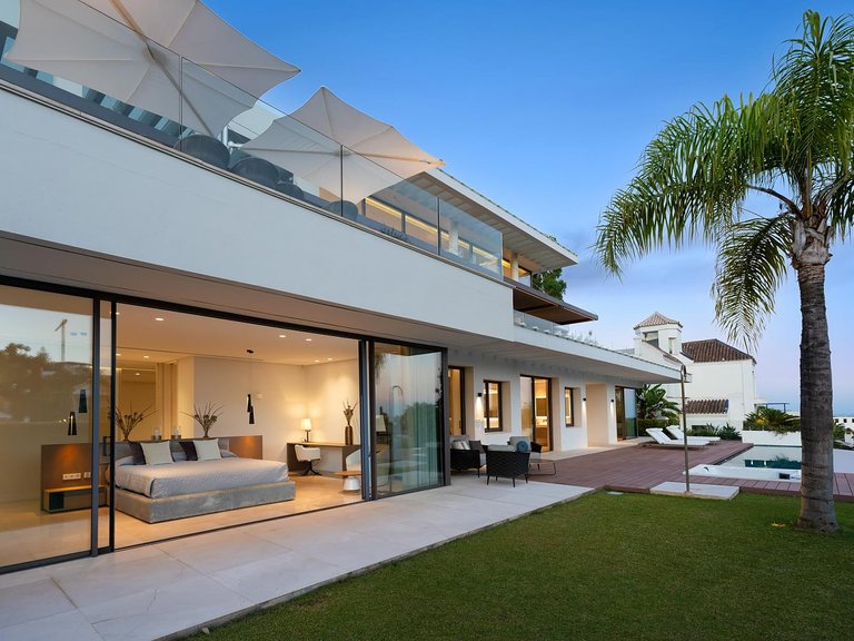 Town House for Sale in Benahavís, Malaga 11
