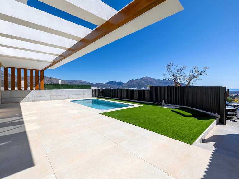 Town House for Sale in Polop, Alicante 4