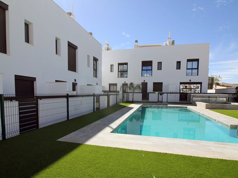 Town House for Sale in Pilar De La Horadada, Alicante 4