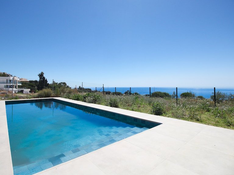 Town House for Sale in Benalmádena, Malaga 4