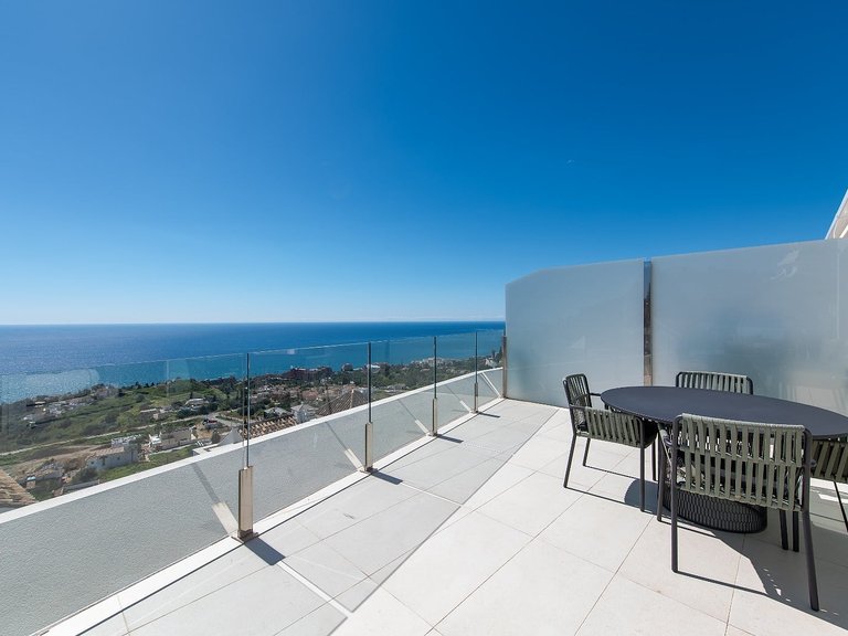 Apartment for Sale in Benalmádena, Malaga 1