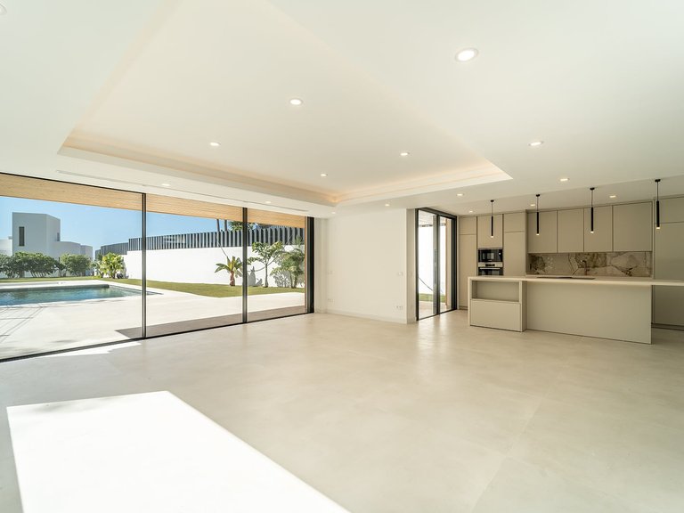 Town House for Sale in Benalmádena, Malaga 9