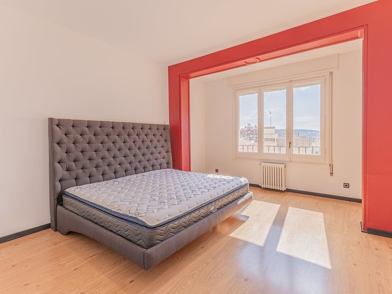 Apartment for Sale in Barcelona, Barcelona 19