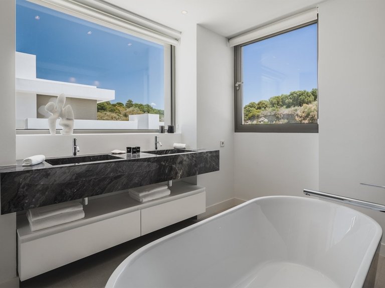 Town House for Sale in Estepona, Malaga 33