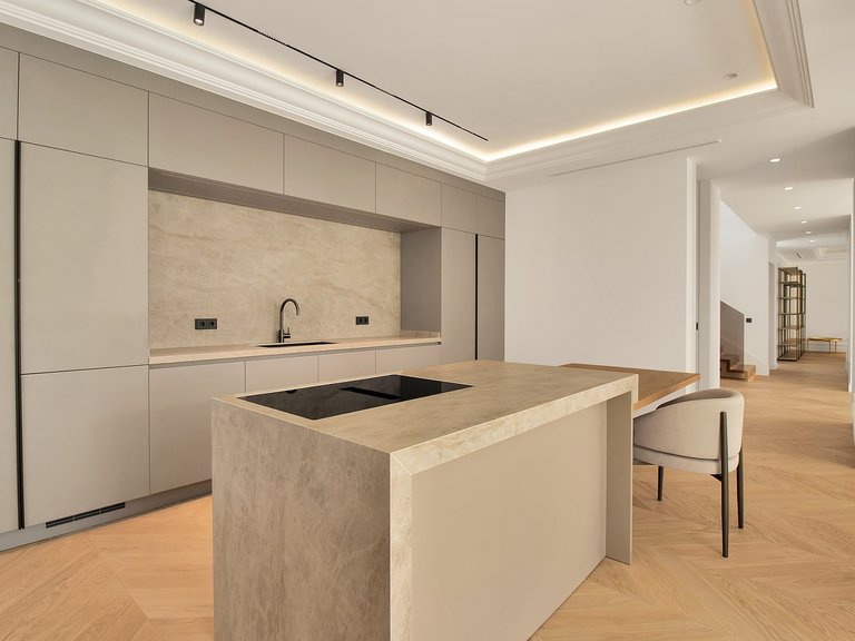 Town House for Sale in Marbella, Malaga 24