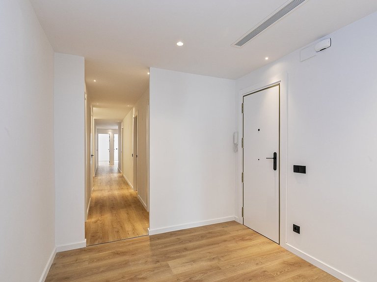 Apartment for Sale in Barcelona, Barcelona 13