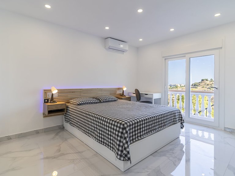 Town House for Sale in Benalmádena, Malaga 16