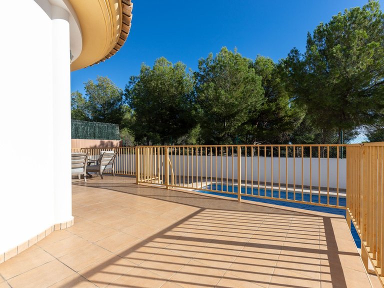 Villa for Sale in Finestrat, Alicante 18