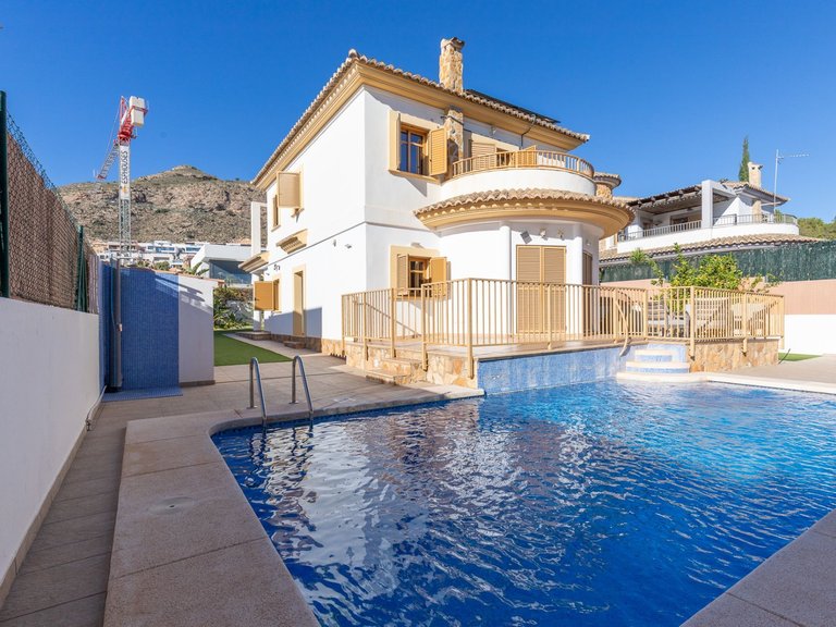 Villa for Sale in Finestrat, Alicante 2