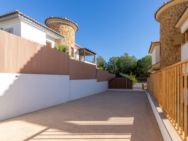 Villa for Sale in Finestrat, Alicante 42