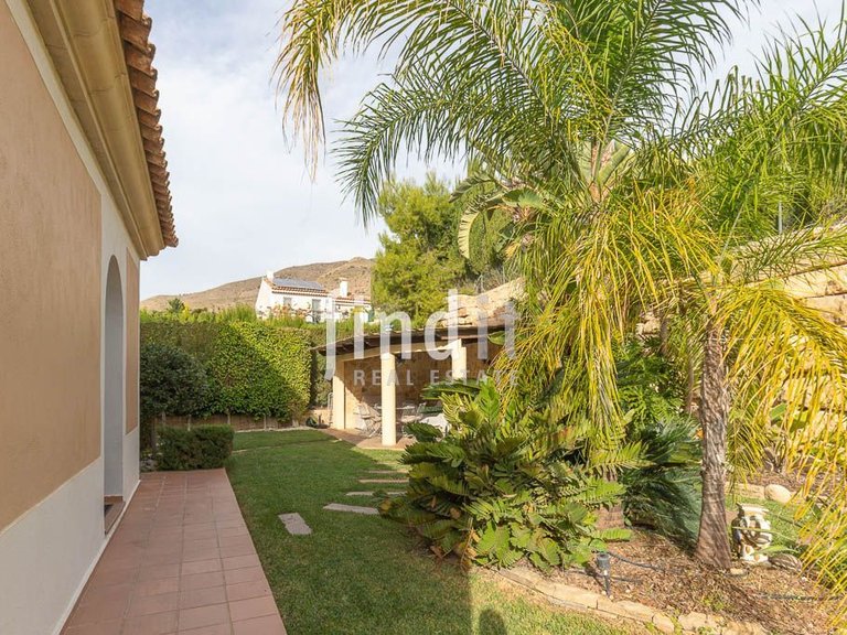 Villa for Sale in Finestrat, Alicante 9