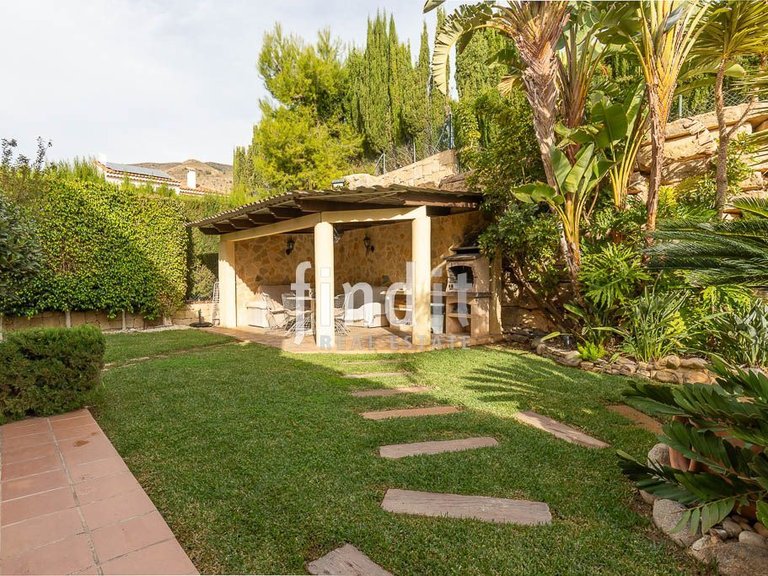Villa for Sale in Finestrat, Alicante 10