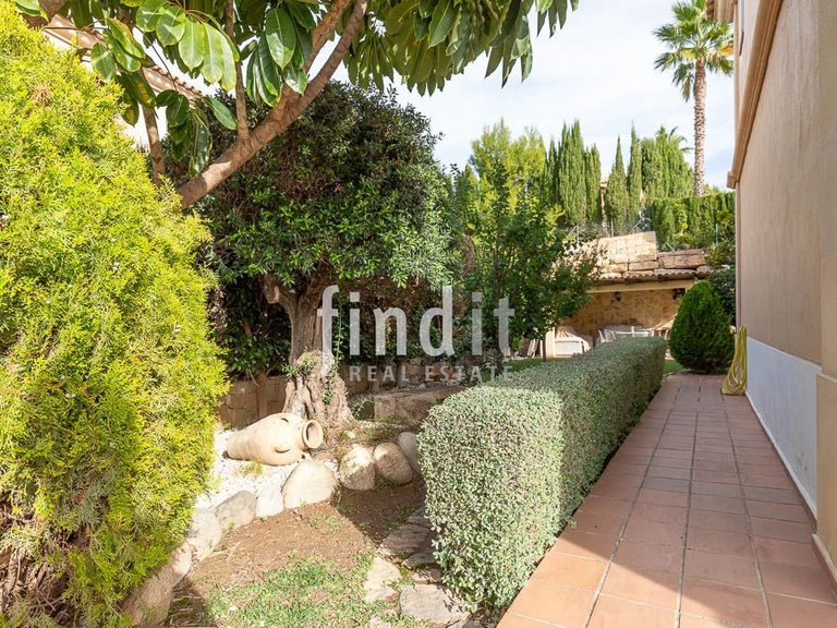 Villa for Sale in Finestrat, Alicante 13
