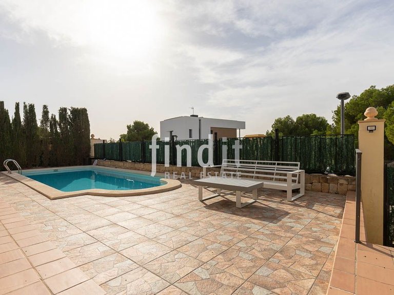 Villa for Sale in Finestrat, Alicante 14