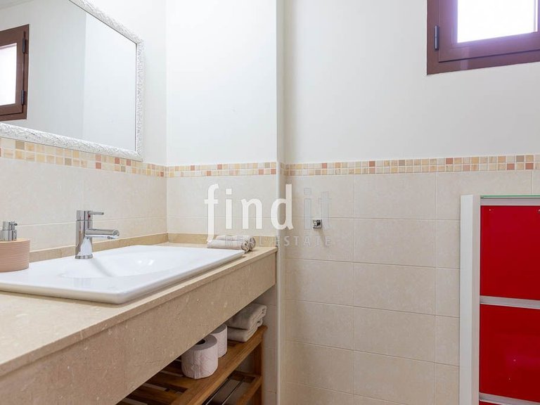 Villa for Sale in Finestrat, Alicante 19