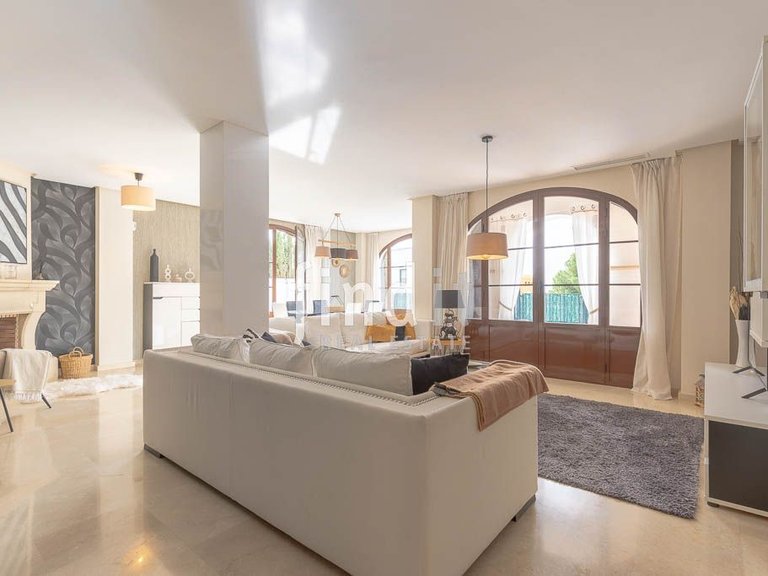 Villa for Sale in Finestrat, Alicante 26
