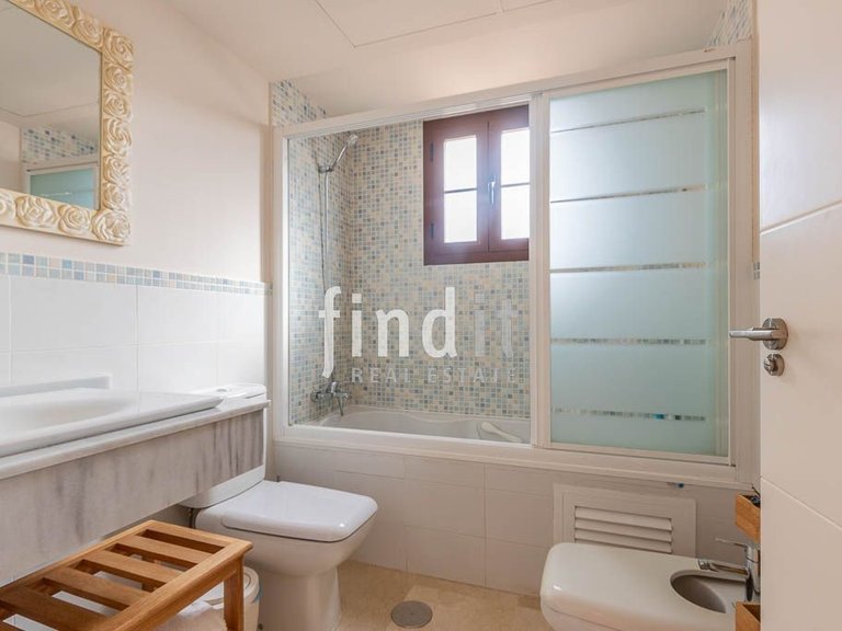 Villa for Sale in Finestrat, Alicante 36