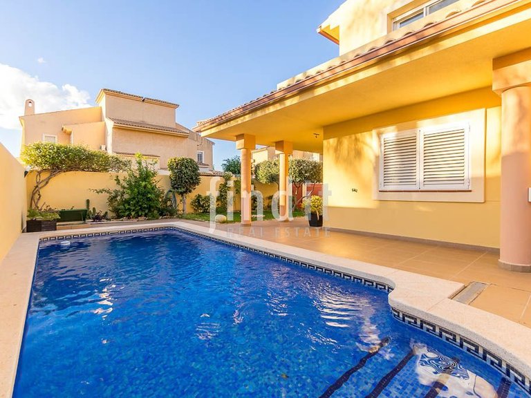 Villa for Sale in Benidorm, Alicante 4