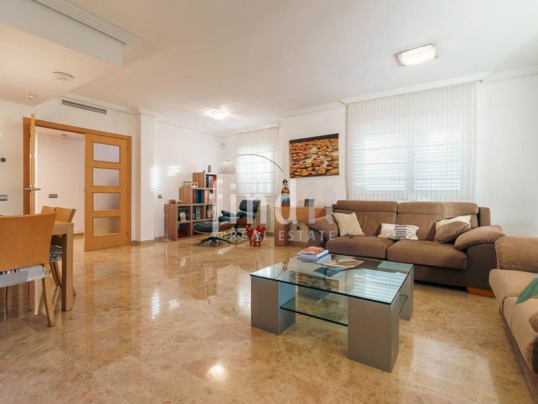 Villa for Sale in Benidorm, Alicante 10