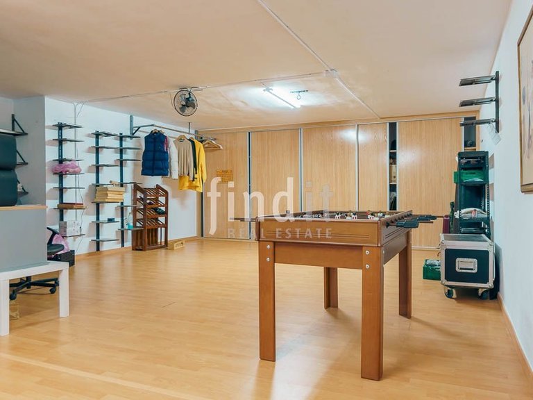 Villa for Sale in Benidorm, Alicante 28