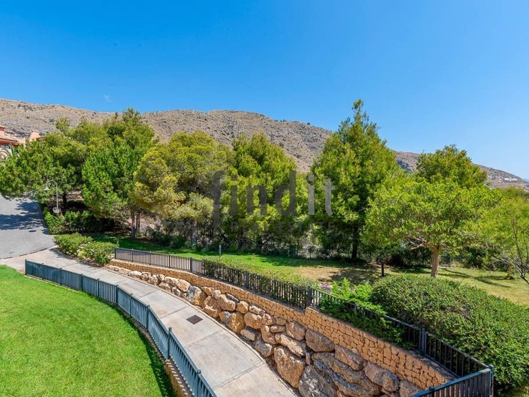 Apartment for Sale in Finestrat, Alicante 35