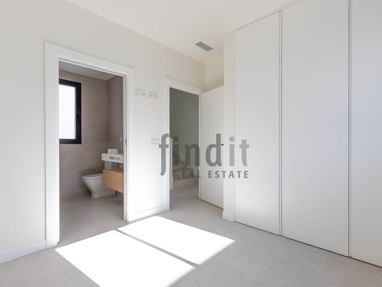 Villa for Sale in Finestrat, Alicante 13