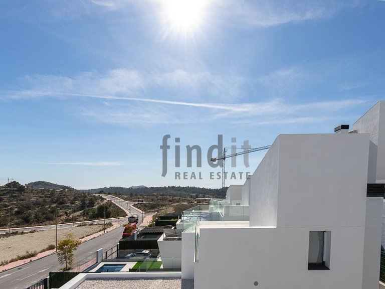 Villa for Sale in Finestrat, Alicante 25
