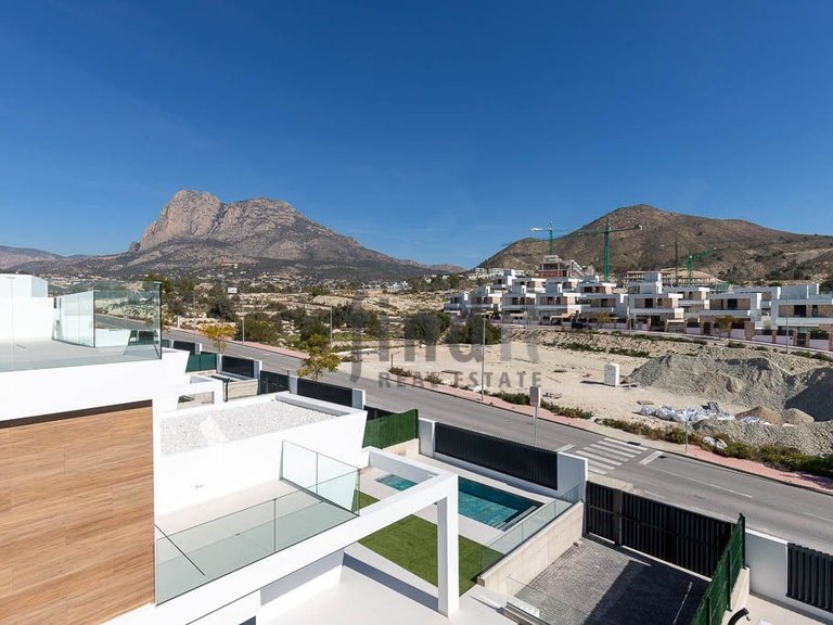 Villa for Sale in Finestrat, Alicante 26