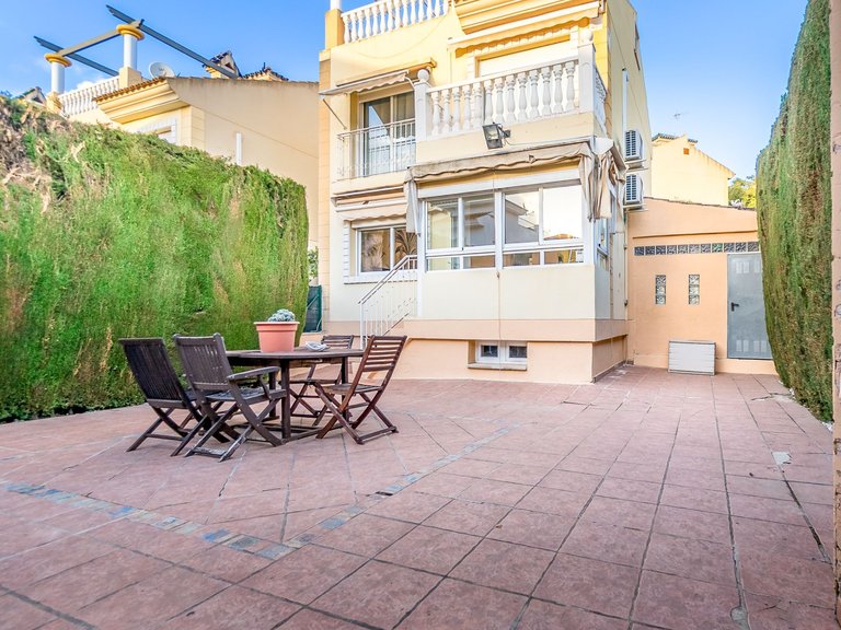 Villa for Sale in La Nucía, Alicante 3