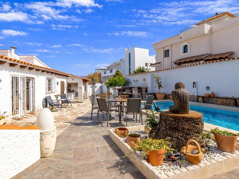 Villa for Sale in El Albir / L'albir, Alicante 1