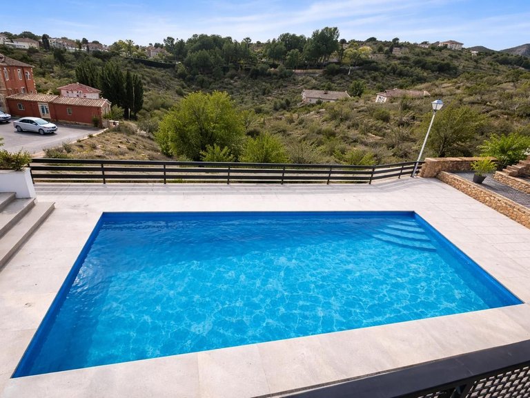 Villa for Sale in La Nucía, Alicante 22