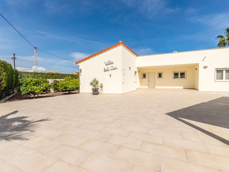 Villa for Sale in El Albir / L'albir, Alicante 14