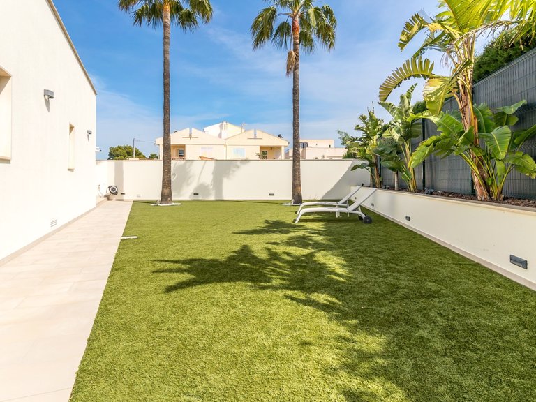Villa for Sale in El Albir / L'albir, Alicante 17
