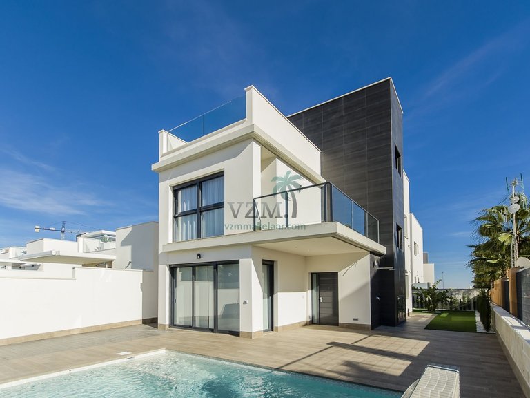 Villa for Sale in San Miguel De Salinas, Alicante 1