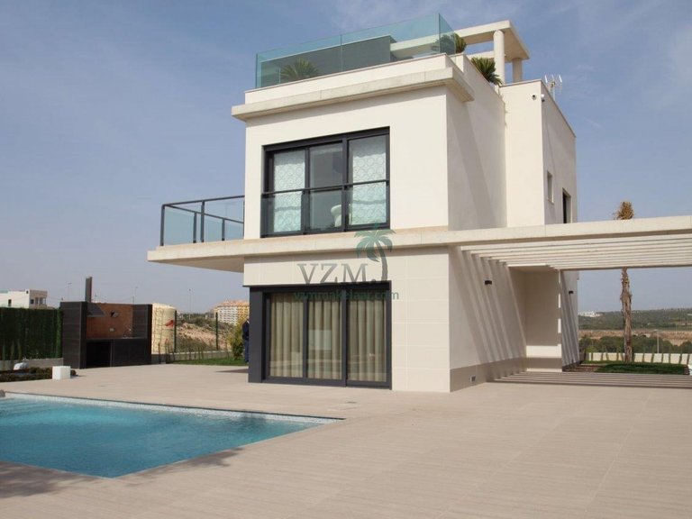 Villa for Sale in San Miguel De Salinas, Alicante 4
