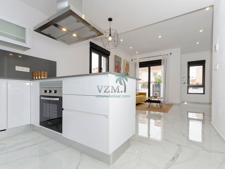 Villa for Sale in Torrevieja, Alicante 15