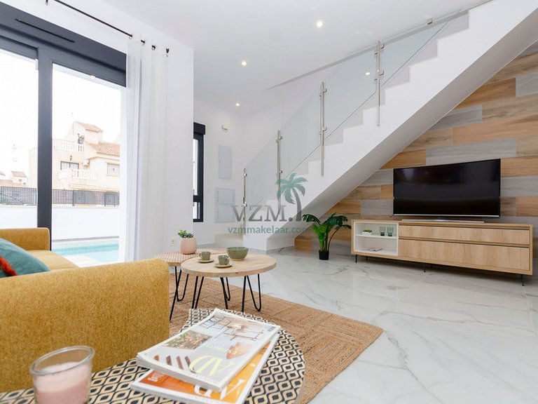 Villa for Sale in Torrevieja, Alicante 28