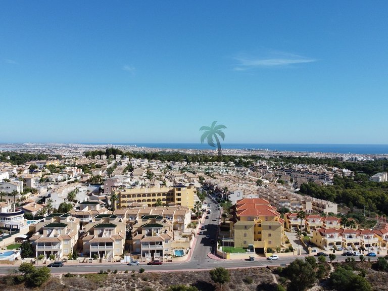 Apartment for Sale in Urbanizacion Los Balcones, Alicante 29