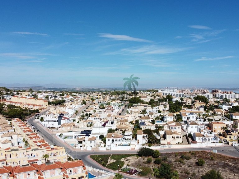 Apartment for Sale in Urbanizacion Los Balcones, Alicante 31