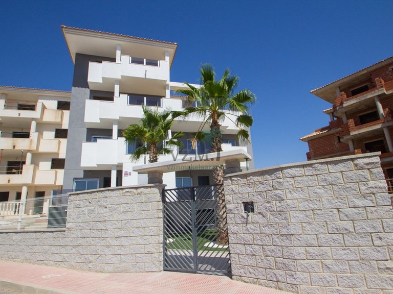 Apartment for Sale in Urbanizacion Los Balcones, Alicante 32