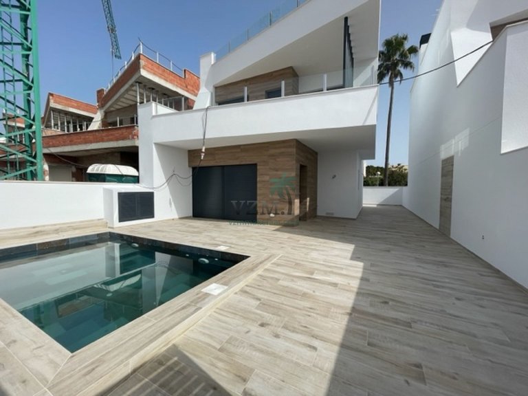 Villa for Sale in San Miguel De Salinas, Alicante 19