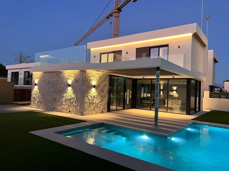 Villa for Sale in Orihuela, Alicante 12
