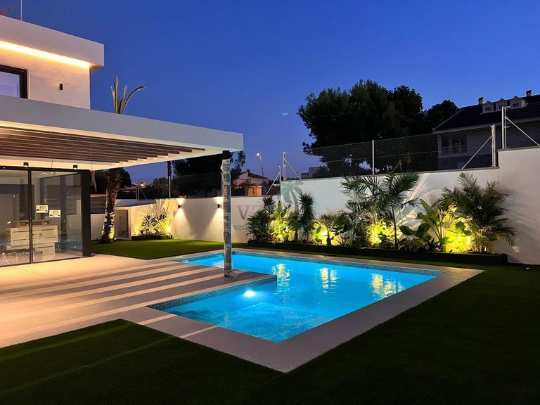 Villa for Sale in Orihuela, Alicante 15