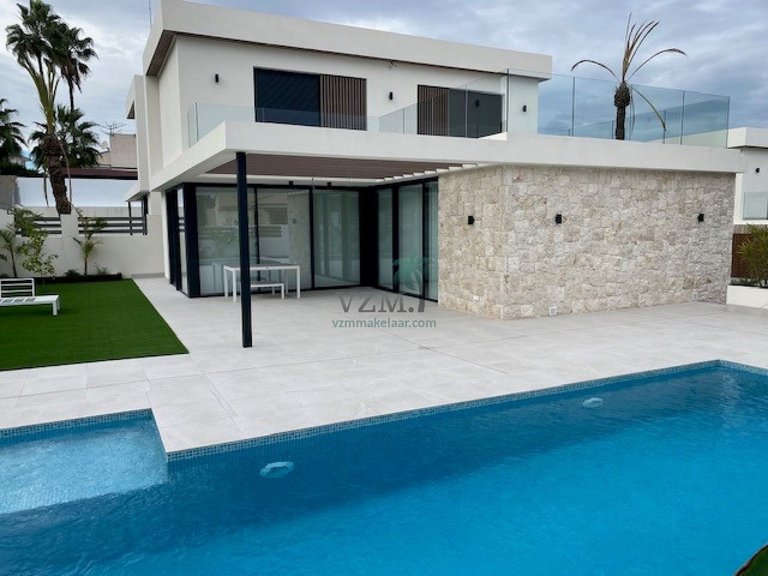 Villa for Sale in Orihuela, Alicante 5