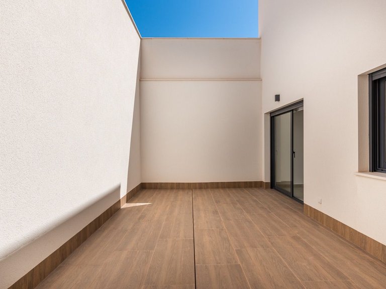 Villa for Sale in San Miguel De Salinas, Alicante 4