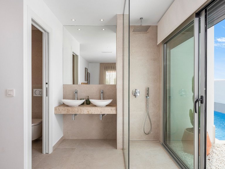 Villa for Sale in Dolores, Alicante 41